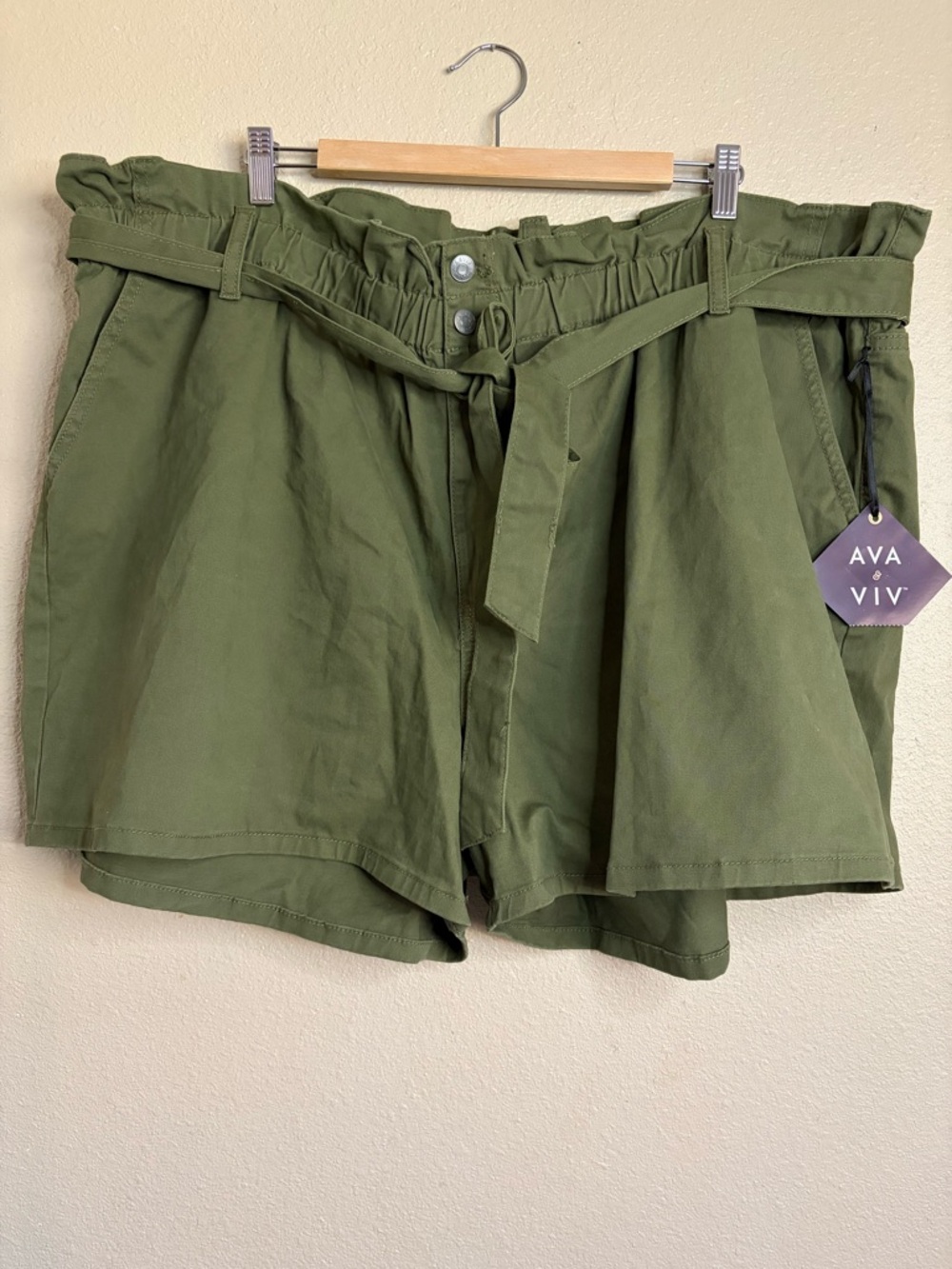 Ava & Viv Olive Green High-Waist Paperbag Shorts with Self-Tie Belt 3X